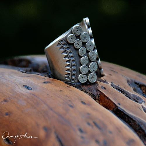 Bold Spiral Thai Hilltribe Ring - OutOfAsia
