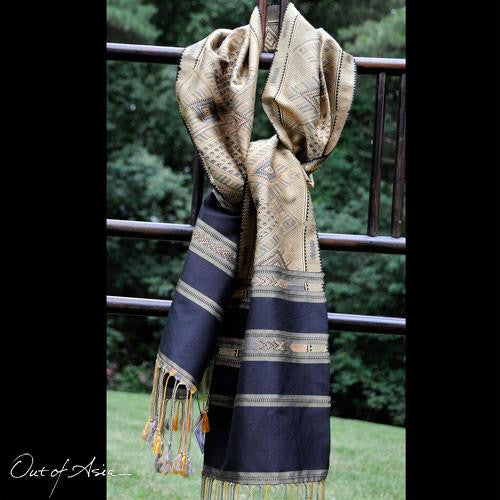 Magnificent Lao Master Weaving 100% Lao Silk (Traditional Style) - OutOfAsia