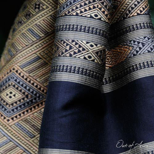 Magnificent Lao Master Weaving 100% Lao Silk (Traditional Style) - OutOfAsia