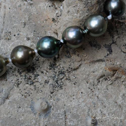 Tahitian Black Baroque Pearl Necklace - OutOfAsia