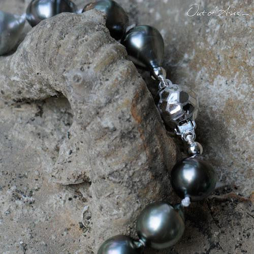 Tahitian Black Baroque Pearl Necklace - OutOfAsia