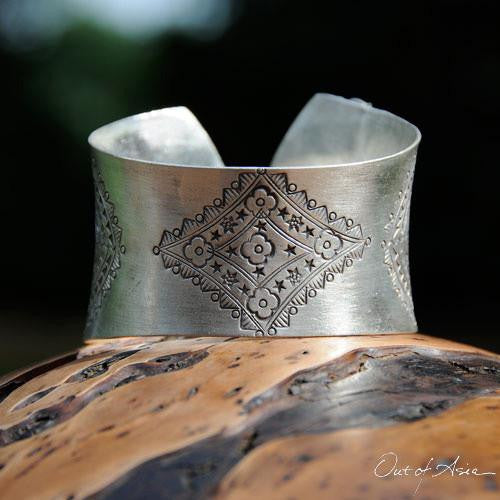 Thai Hilltribe Distinctive Silver Cuff Bracelet - OutOfAsia