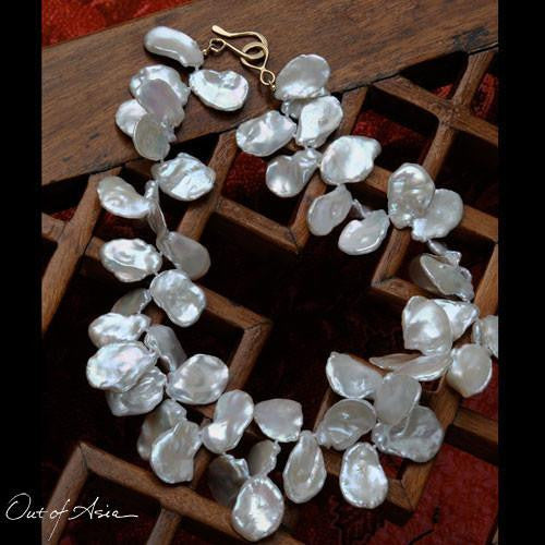 Very Exceptional Jumbo White Freshwater Pearls - OutOfAsia
