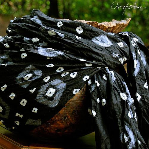Black & White Handwoven Cambodian Silk Scarf - OutOfAsia