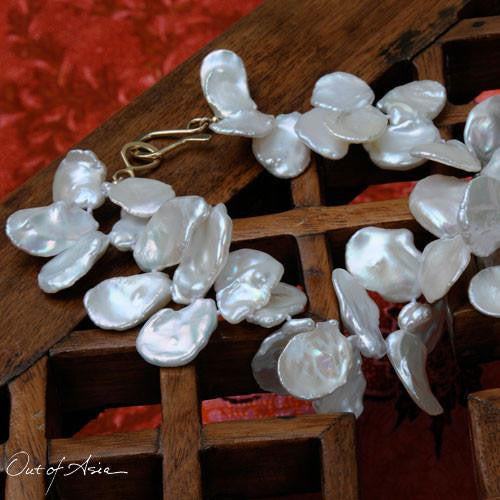 Very Exceptional Jumbo White Freshwater Pearls - OutOfAsia